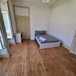 Апартаменти Minimalist 9bed Oasis Parliament Лісабон