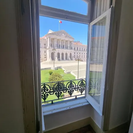 Minimalist 9bed Oasis Parliament Лиссабон