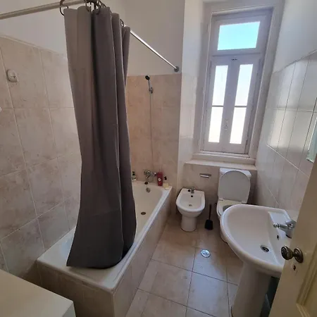 Apartment Minimalist 9bed Oasis Parliament Lisbon