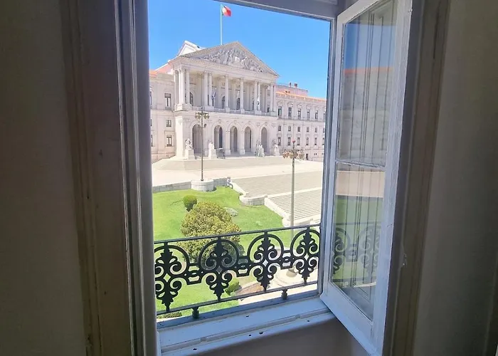 Minimalist 9bed Oasis Parliament Lisboa